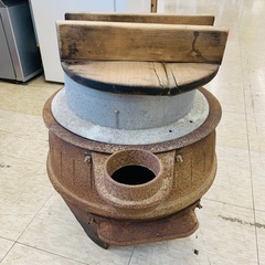 【ジモティー割引で最大15％OFF⭐️】【ジャンク品】鉄製羽釜 レトロ品の画像