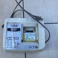 中古電動自転車充電器の画像