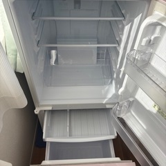 SHARP  冷蔵庫　　2ドア
の画像