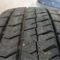 スペーシア外し　155/65R14　スタッドレス　ブリヂストンVRX2 22年製　ホイール付き4本セットの画像