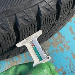 15インチ BRIDGESTONE スタッドレスタイヤの画像