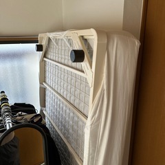 シングルベッド+ベッドフレームの画像