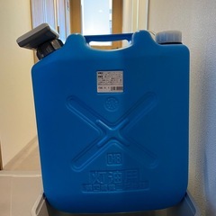 灯油ポリタンク+電動ポンプ+収納ボックスの画像