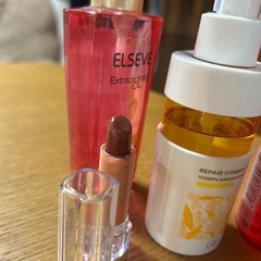 ヘアオイル　ヘアミスト　ヘアスタイリング（巻き髪用）　口紅の画像