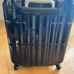 スーツケース　カギあり　機内持込みサイズの画像