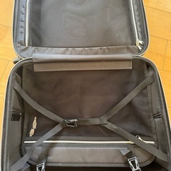 スーツケース　カギあり　機内持込みサイズの画像
