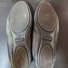 TORY BURCH(トリーバーチ) しなやかなレザー。大きなサイズのフラットシューズ、いかがでしょうか？の画像