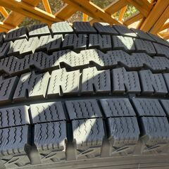 スタットレス　８分山　キャラバンで使用　の画像