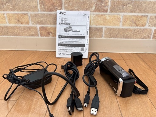 ビデオカメラ　JVC　GZ E345