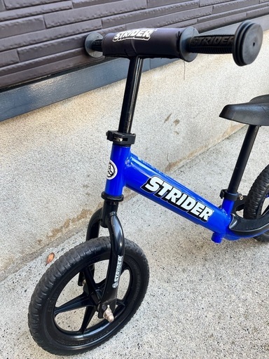 正規品　STRIDER ストライダー スポーツモデル ブルー 12インチ