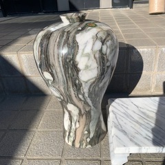 大理石　壺　花瓶　台の画像