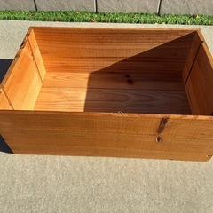 ワインの木箱の画像