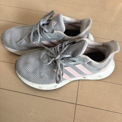 レディーススニーカー　PUMAの画像