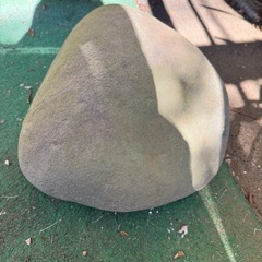 重ーーーーい石の画像