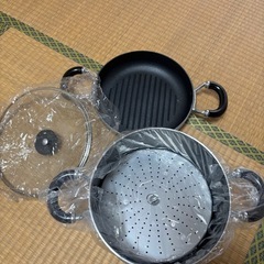 新品　鍋　煮る焼く蒸す万能ですの画像
