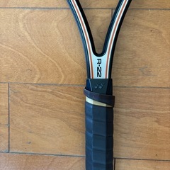 硬式テニスラケットの画像