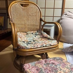 籐（ラタン）アームチェア＋オットマン セット｜昭和レトロ・和室に合う椅子の画像