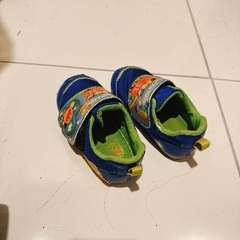 キッズ　中古靴　アンパンマン靴の画像