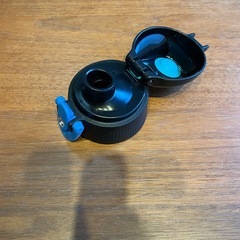 水筒 1L thermosの画像