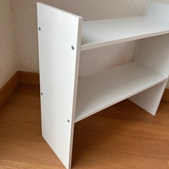 新品　組み立て済み　ホワイト　シェルフ　収納棚　飾り棚　の画像
