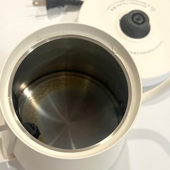 バルミューダ　電気ケトル　白の画像