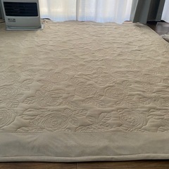 花柄ラグ　ベージュ　185cm✖️185cmの画像