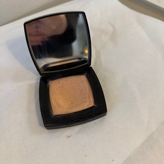 CHANELフェイスパウダー　ラメ入りの画像