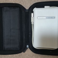 外付けハードディスク 320GB バッファロー HD-PF320U2-WHの画像