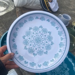 丸いアルミ製のものの画像