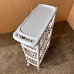 隙間収納ラックの画像