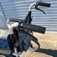 名古屋市内お届け無料車椅子小さいタイプアルミの画像