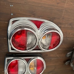 jeepチェロキーKJ テープランプ左右セットの画像