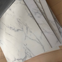 フロアタイル　使用済みの画像