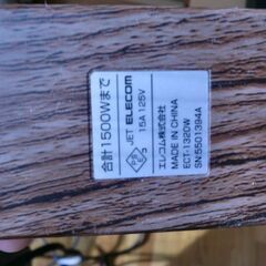 エレコム　ELECOM　ACアダプター2個　電源タップ 雷ガード 個別スイッチ ほこりシャッター付　使用年数少ないの画像