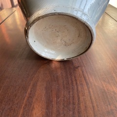 古いレトロな花瓶の画像