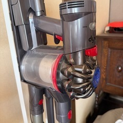 ダイソン掃除機2台の画像