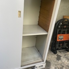 物置　幅90cm、高さ160cm、奥行45cm　2ヶ月前に再塗装済みです。の画像