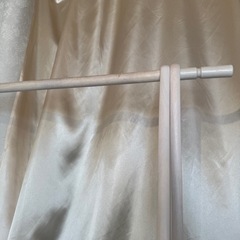 木製ハンガーラックの画像