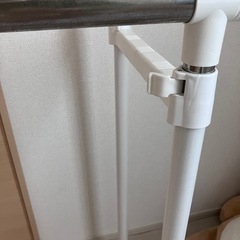 ハンガーラックの画像