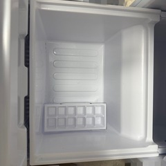 冷蔵庫　SHARP 152L SJ-D15G-Wの画像