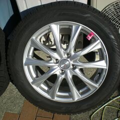 トヨタライズ、ダイハツロッキー用スタッドレスタイヤ　アルミセットの画像