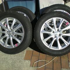 トヨタライズ、ダイハツロッキー用スタッドレスタイヤ　アルミセットの画像