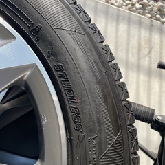 レクサスNXスタッドレスタイヤの画像