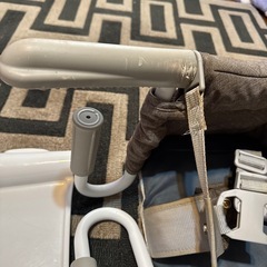 Inglesina ベビーチェア　グレーの画像