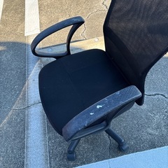 オフィス　椅子の画像