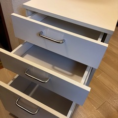 サンワダイレクト デスクワゴン 木製 キャスター付き 3段 A4対応 幅40×奥行43.2×高さ60cm チェスト キャビネット ホワイト 100-SNW017Wの画像