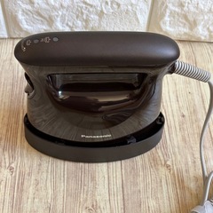 Panasonic パナソニック　 衣類スチーマー　 ダークブラウン アイロン　NI-FS570の画像