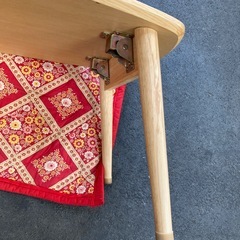 折り畳みテーブルの画像