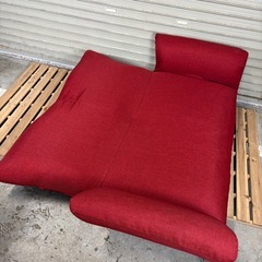 ニトリ　2人掛けソファー　赤　ファブリック　ソファー　椅子　チェアの画像