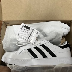 adidas  チームコート/29.5cmの画像